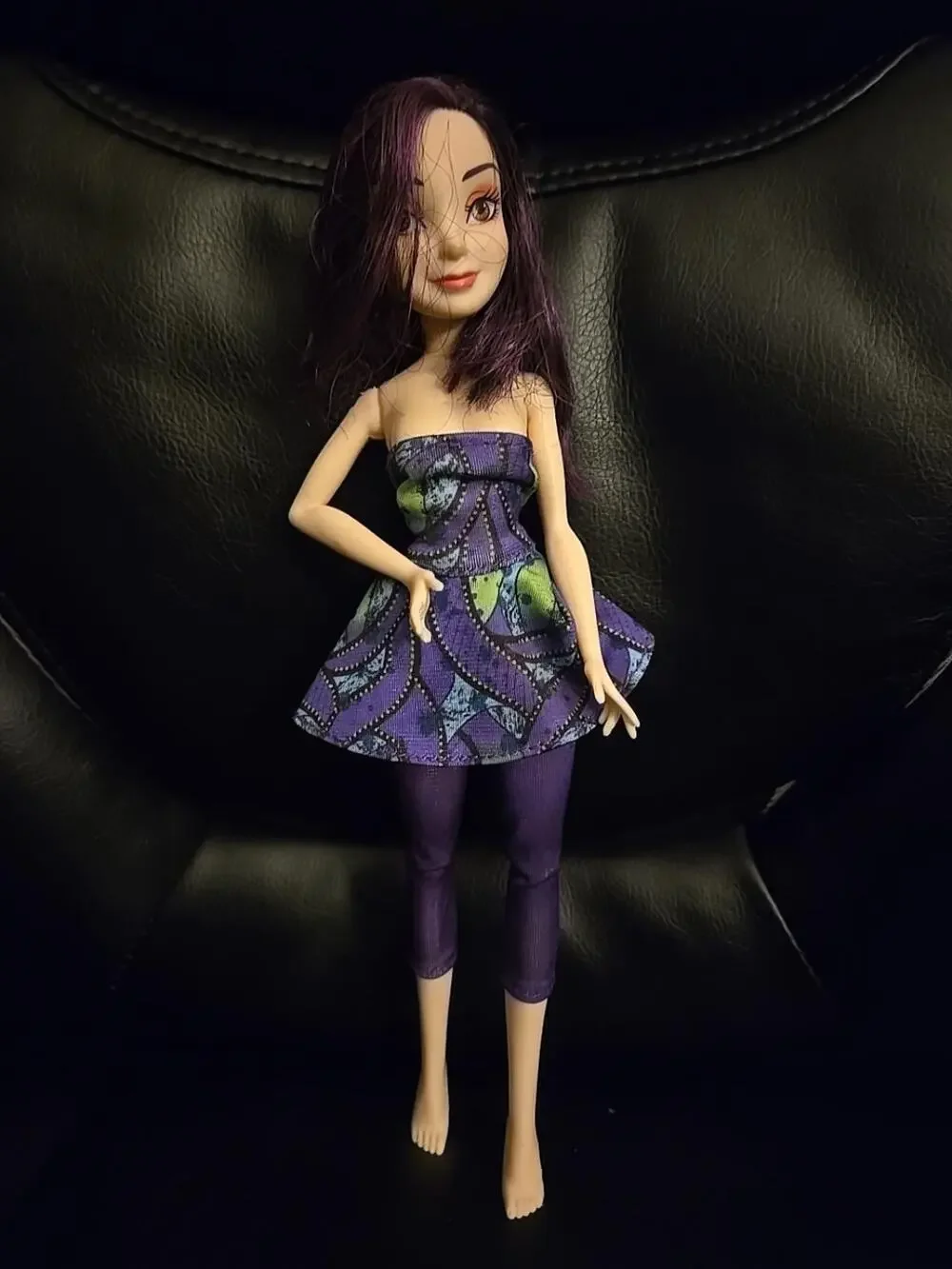 Disney Descendants Mal Fashion Doll Purple Hair Dress Leggings Hasbro Loose